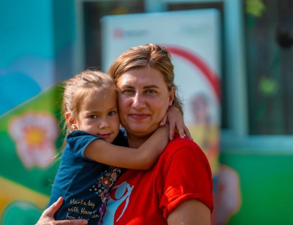 Drama copiilor cu părinți plecați în străinătate