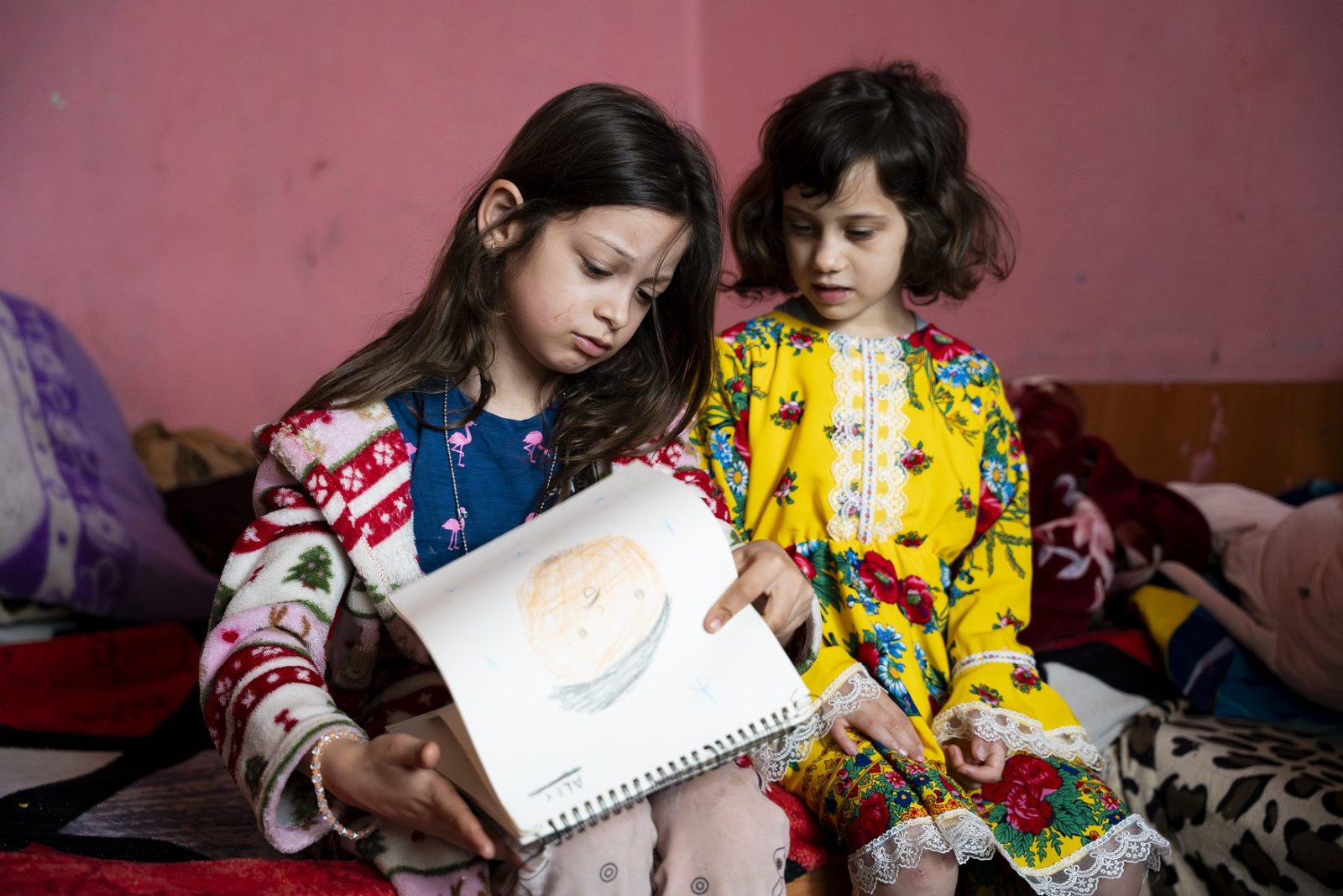 Avertisment Save the Children: 19 milioane de copii în risc de sărăcie în UE